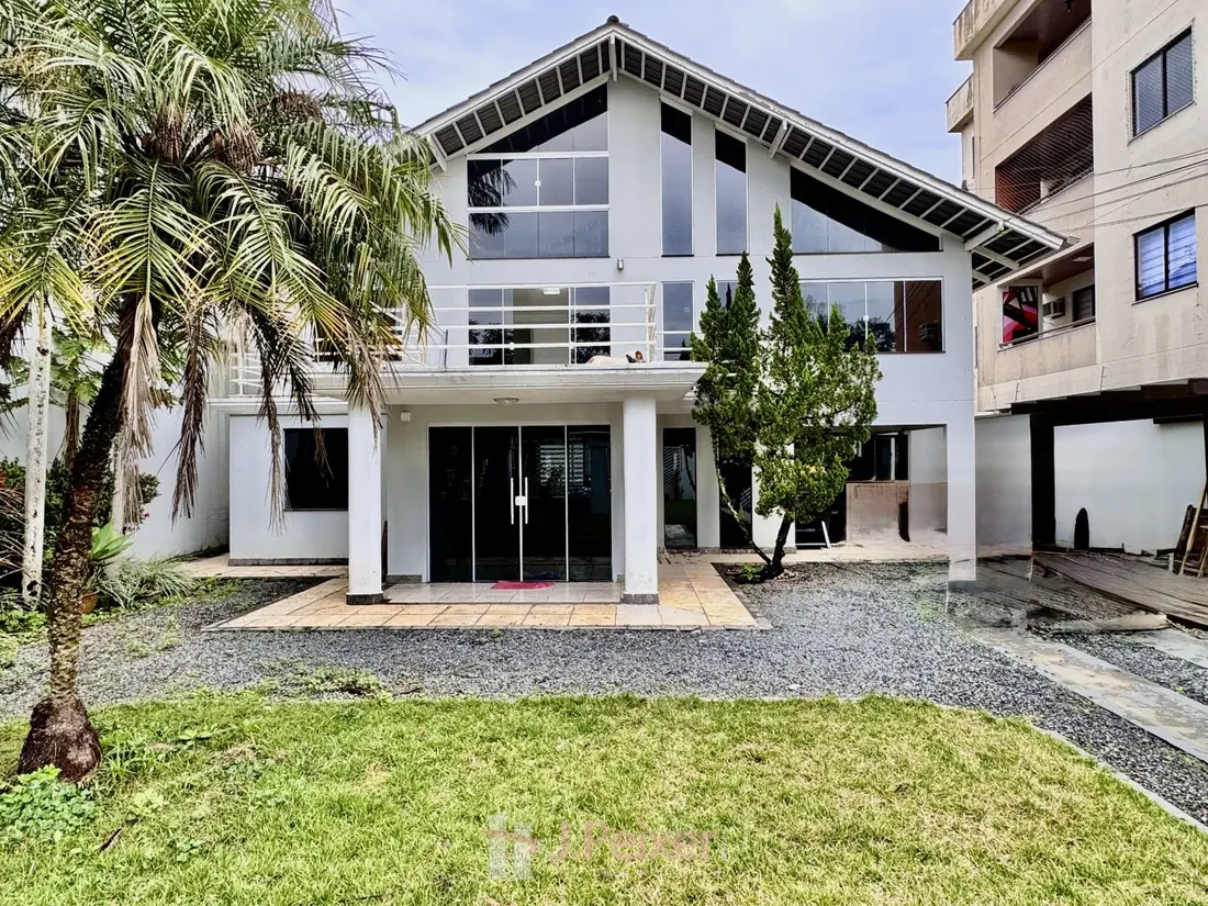 Casa no bairro Água Verde, cód. 7186