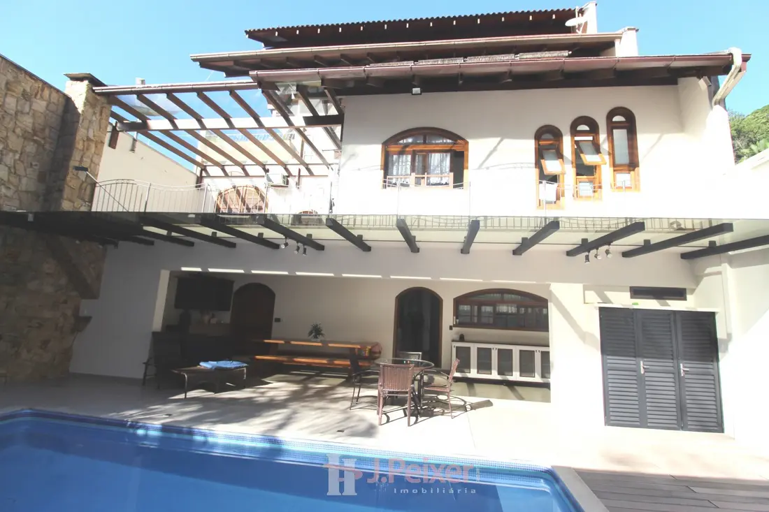 Casa no bairro Valparaíso, cód. 6699