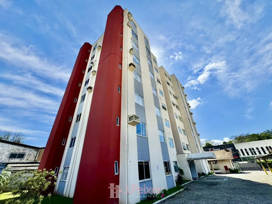 Apartamento no bairro Salto Weissbach, cód. 7360
